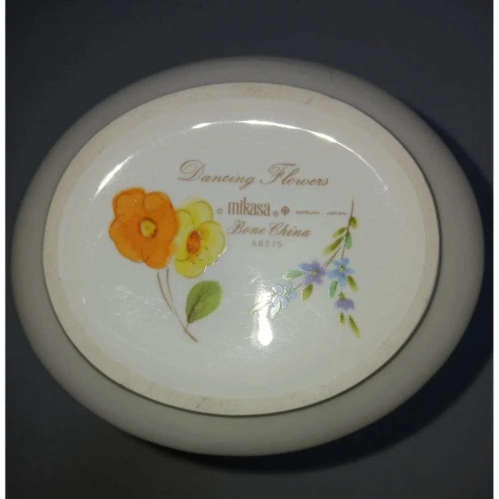 Mikasa Dancing Flowers Orange Vase Vintage 1970's‎ Japan Bone China 9.5